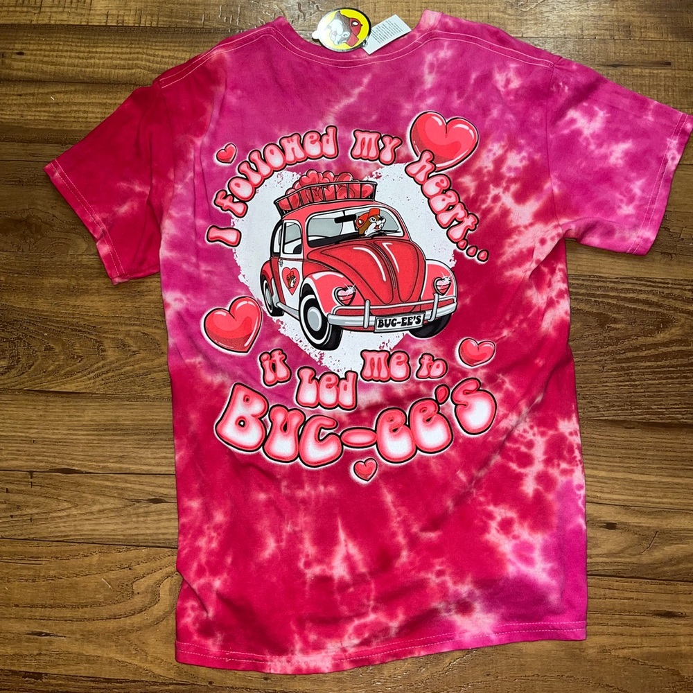Buc-ee's Valentine's shirt💕
